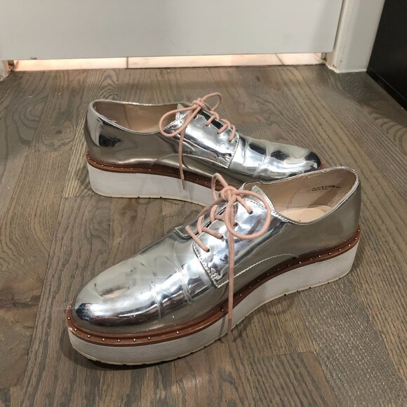 Chinese Laundry - Shiny Silver Platform Loafer Shoes - Size 8.5M - Picture 3 of 5